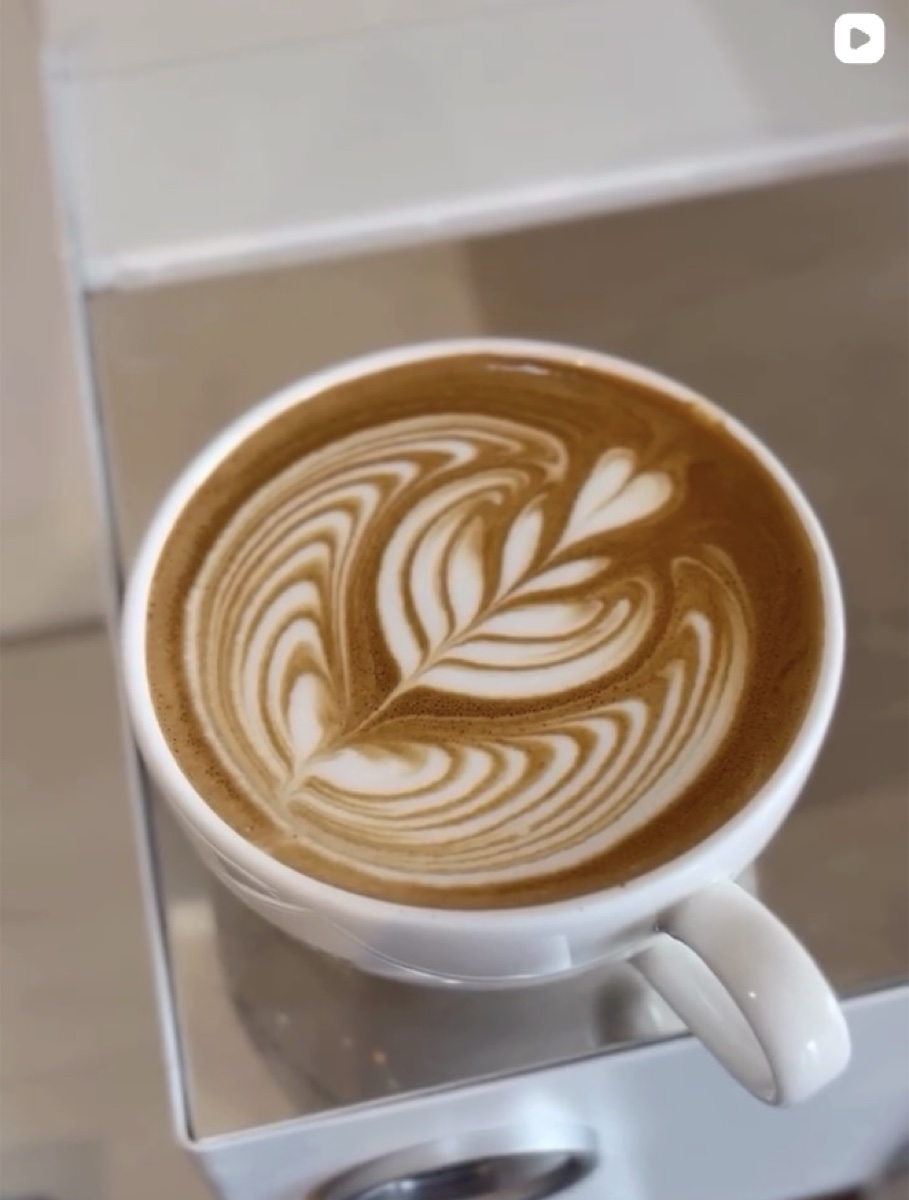 Thankful days coffeeさんのラテアート